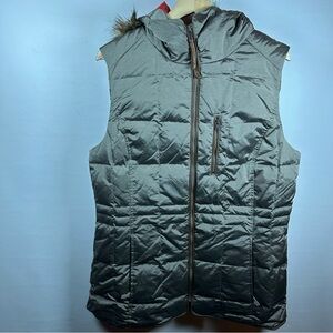 Eddie Bauer Gray Puffer Vest with Quilted Design and Stand-Up Collar